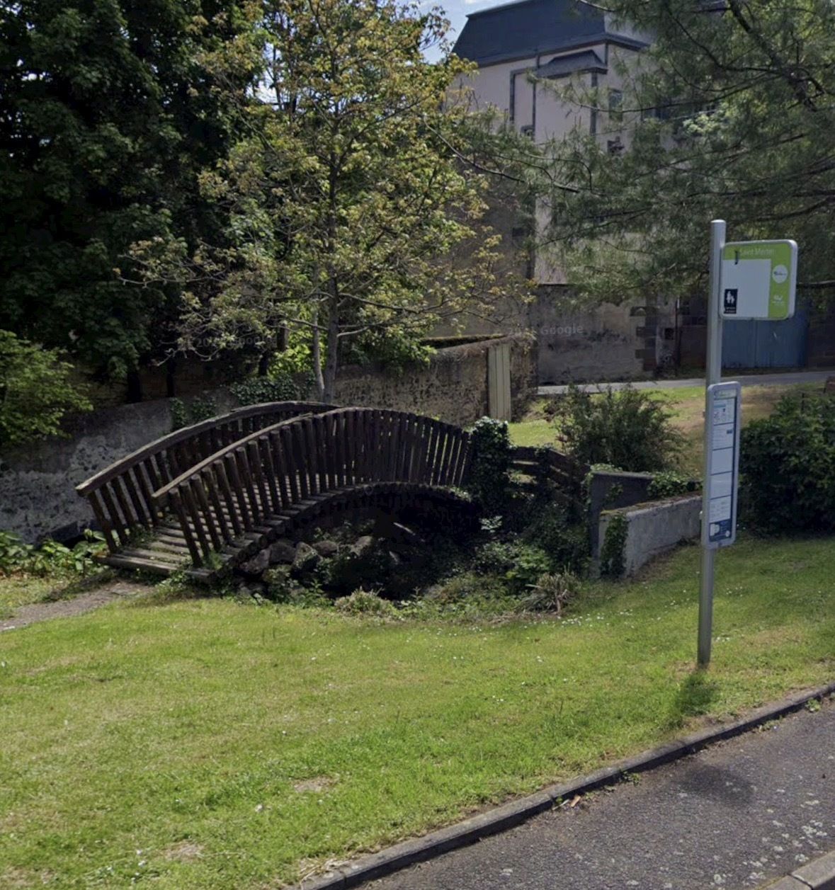Fermeture du pont de bois